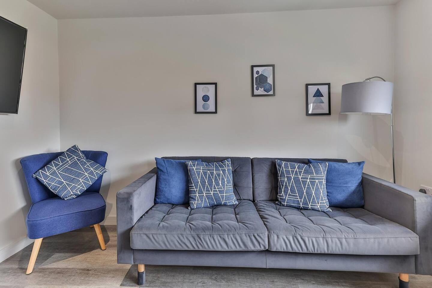 Newly Renovated 3 Bed 2 Bath Apartment & Parking Шефилд Экстерьер фото