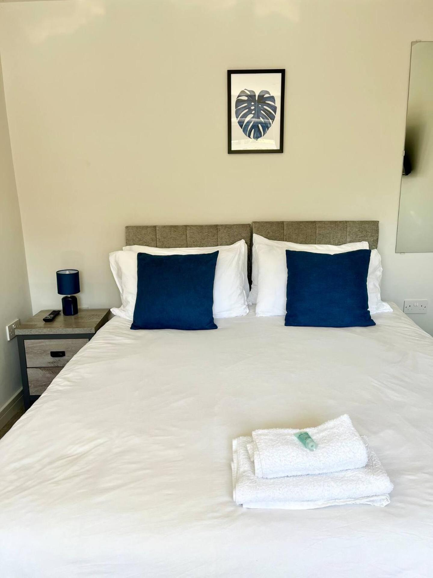 Newly Renovated 3 Bed 2 Bath Apartment & Parking Шефилд Экстерьер фото